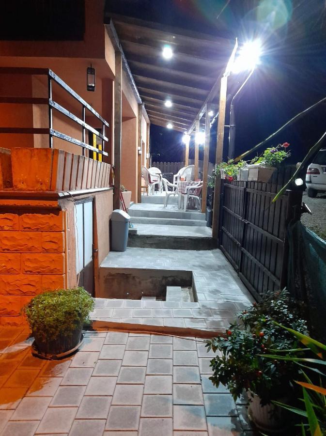 Sweet Dreams Apartment ซาเยชาร์ ภายนอก รูปภาพ