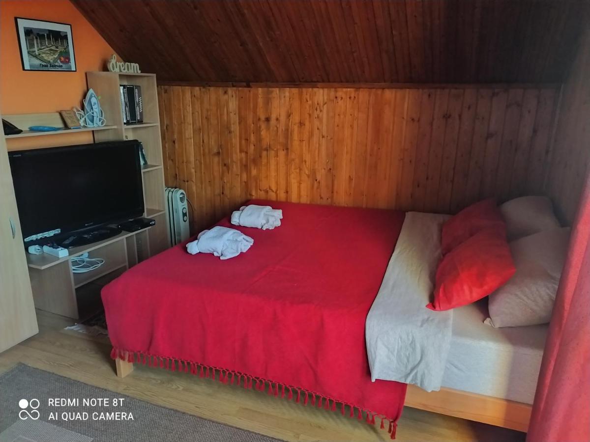 Sweet Dreams Apartment ซาเยชาร์ ภายนอก รูปภาพ