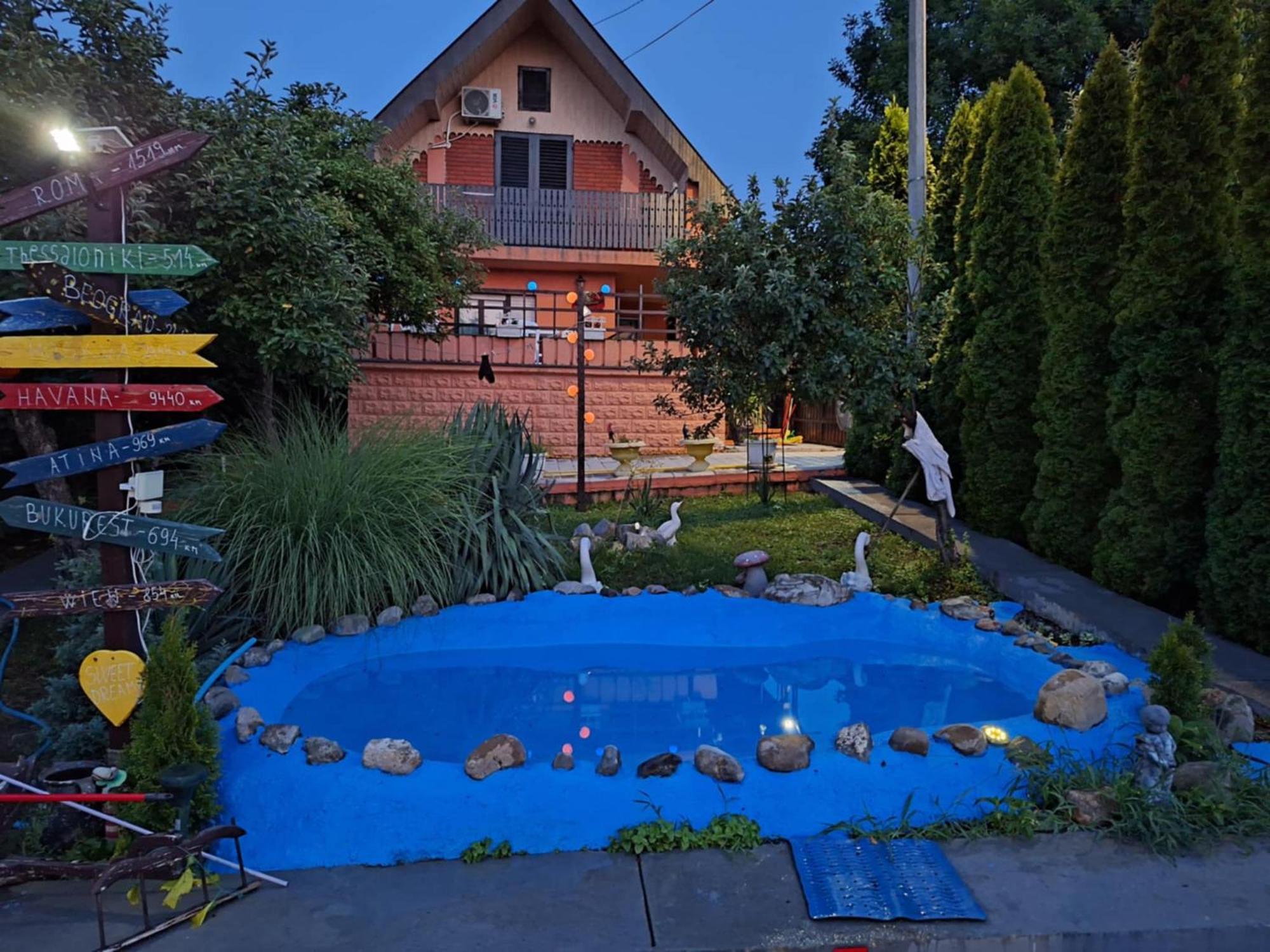 Sweet Dreams Apartment ซาเยชาร์ ภายนอก รูปภาพ